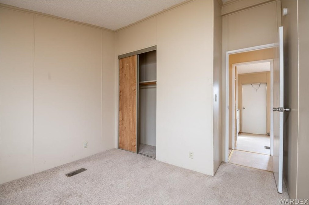 3299 Devlin Ave, Kingman AZ 86409-2200 exterior