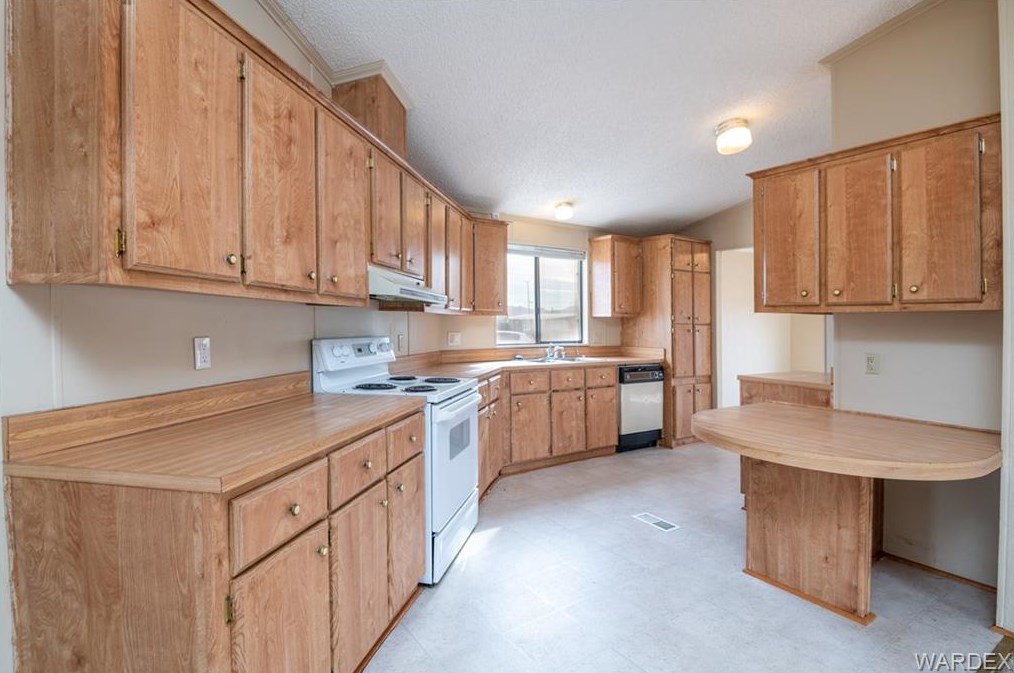 3299 Devlin Ave, Kingman AZ 86409-2200 exterior