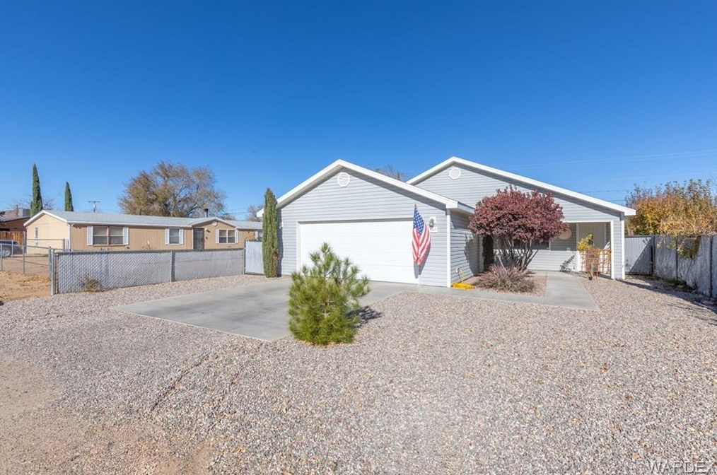 3163 Mcvicar Ave, Kingman, AZ 86409-1607