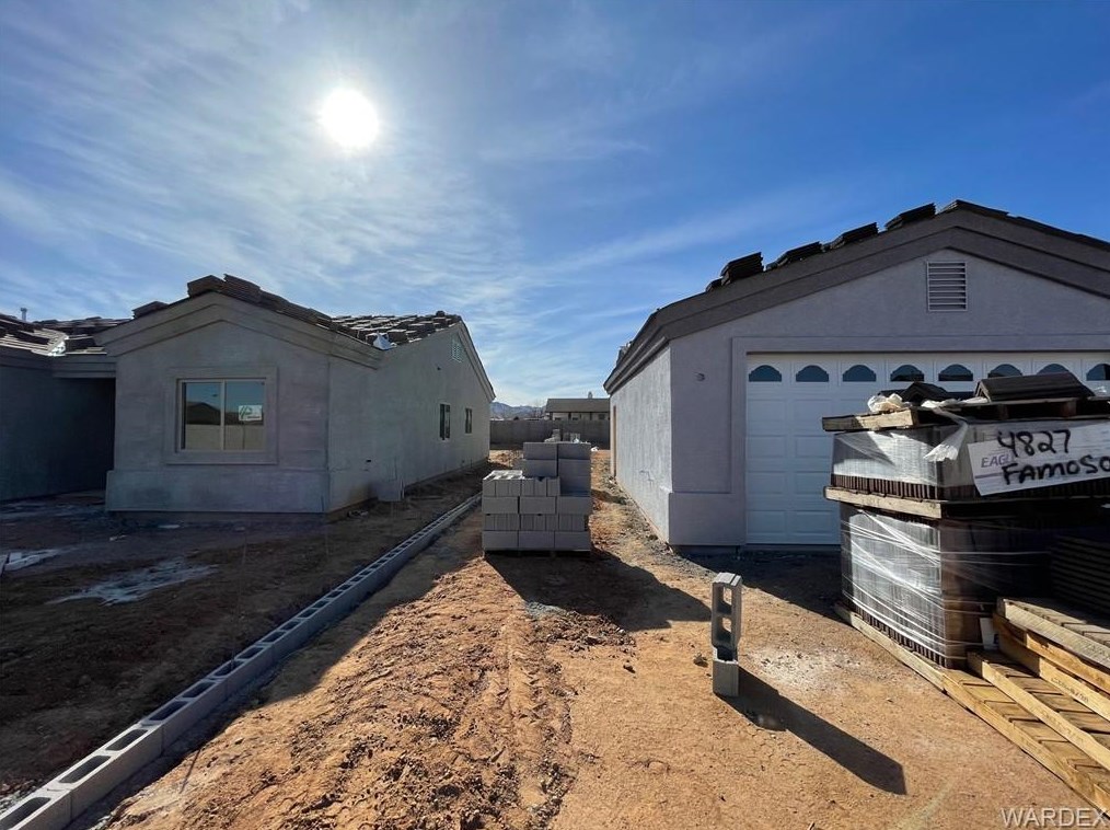 4833 Famoso Dr, Kingman, AZ 86409-1643