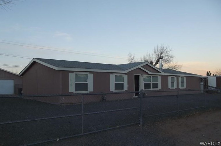 2525 Carver Ave, Kingman, AZ 86409-1381