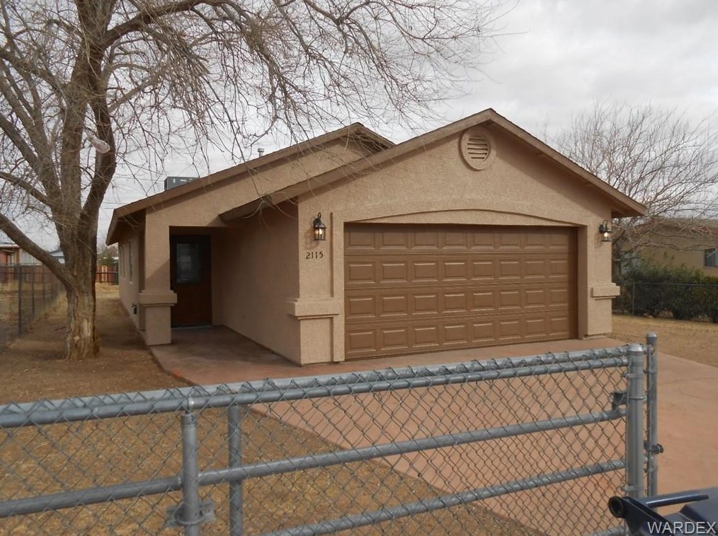 2115 Northfield Ave, Kingman, AZ 86409-1712