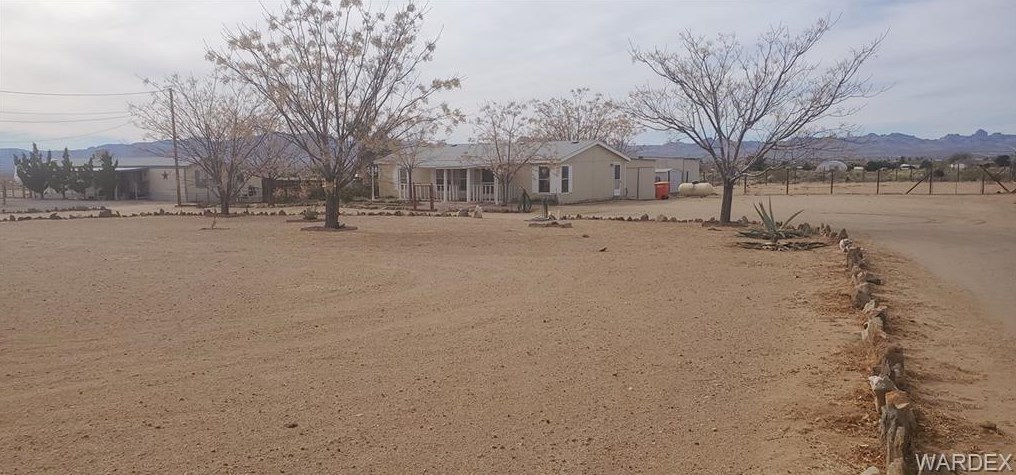 327 Higley Rd, Kingman, AZ 86413-8568