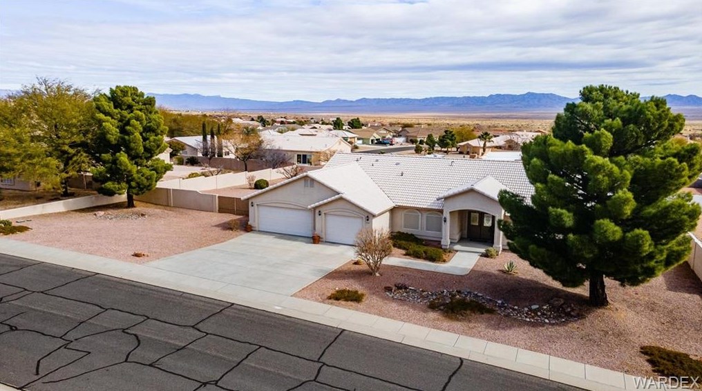 5562 Storm Cloud Dr, Kingman, AZ 86409-1795