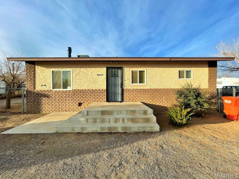 3676 Canary Ln, Kingman, AZ 86409-2820