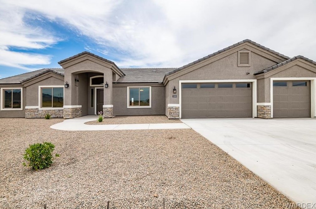 3287 Roma Rd, Kingman AZ 86401 exterior