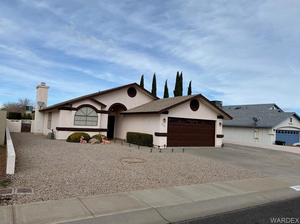 1721 Colby Dr, Kingman, AZ 86409-3085