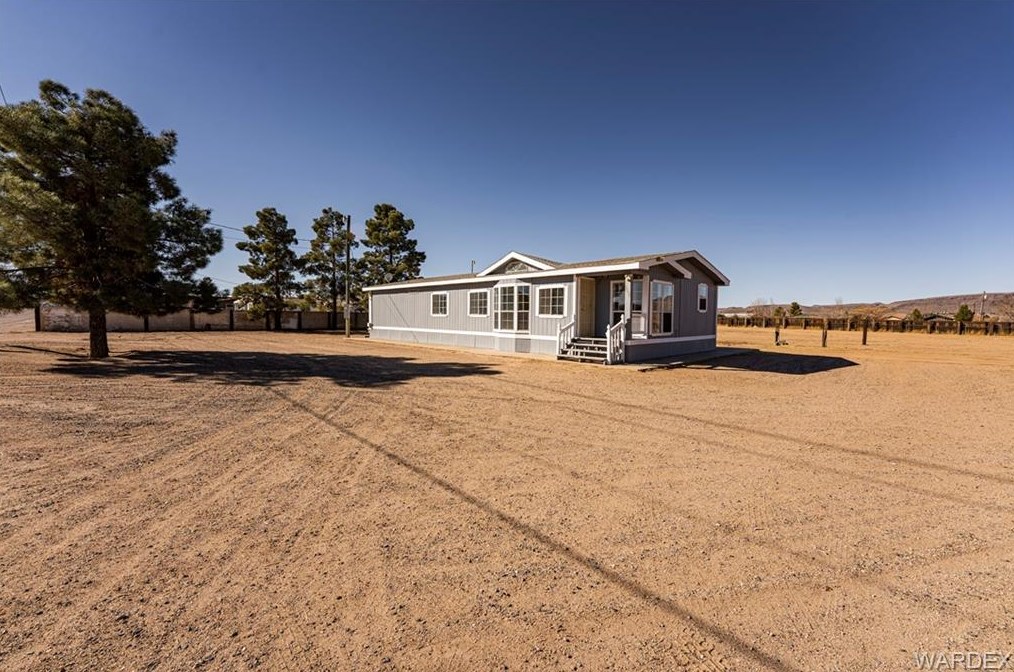 3799 Rainbow Dr, Kingman, AZ 86409-3330
