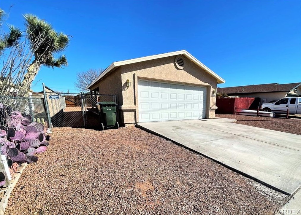 3606 Willow Rd, Kingman, AZ 86409-3590