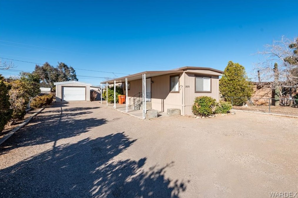 2525 Neal Ave, Kingman, AZ 86409-1925