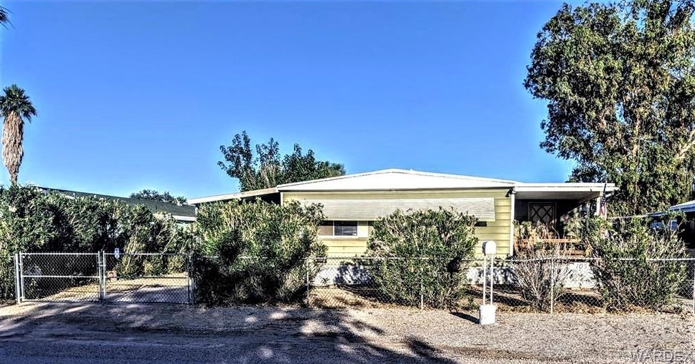 8105 S Evergreen Dr, Mohave Valley, AZ 86440