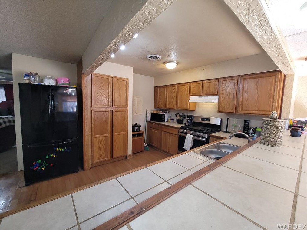 3865 Roosevelt St, Kingman AZ 86409-2673 exterior