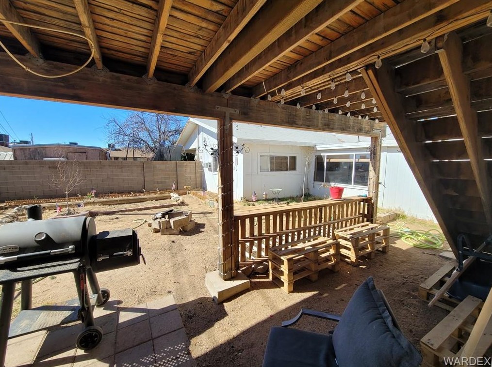 3865 Roosevelt St, Kingman AZ 86409-2673 exterior