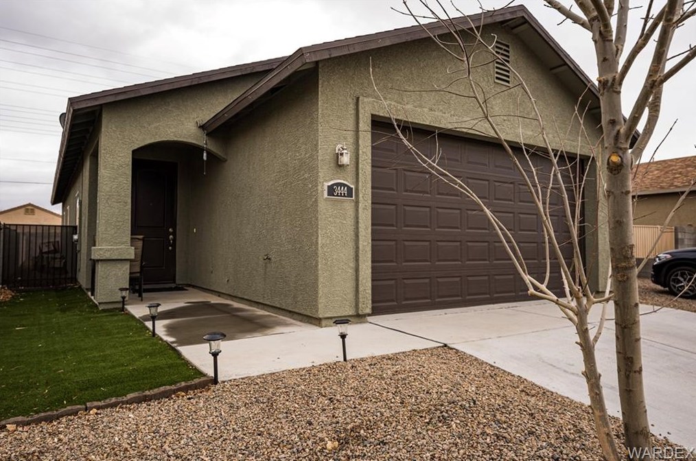3444 Sage St, Kingman, AZ 86401-3863