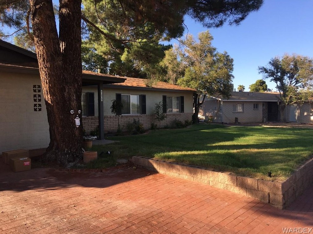955 Gardencrest Dr, Kingman, AZ 86409-2912