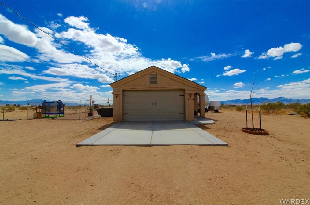 5426 Belle Dr, Kingman, AZ 86413-8029