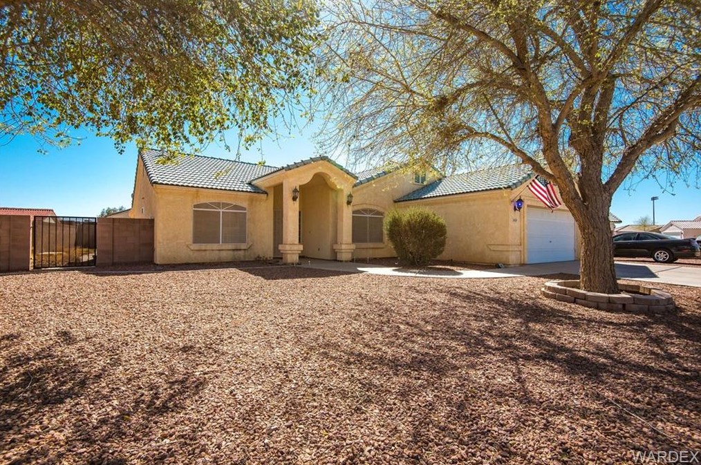 2424 E Palo Verde Dr, Mohave Valley, AZ 86440