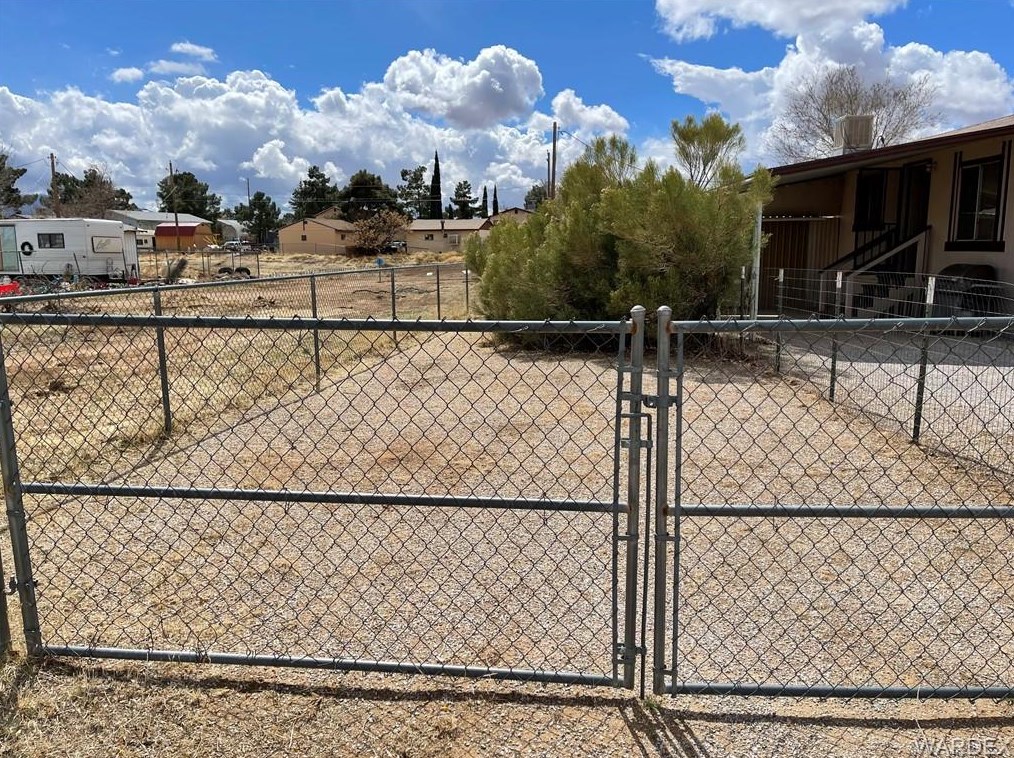 1550 Devlin Ave, Kingman AZ 86409-2207 exterior