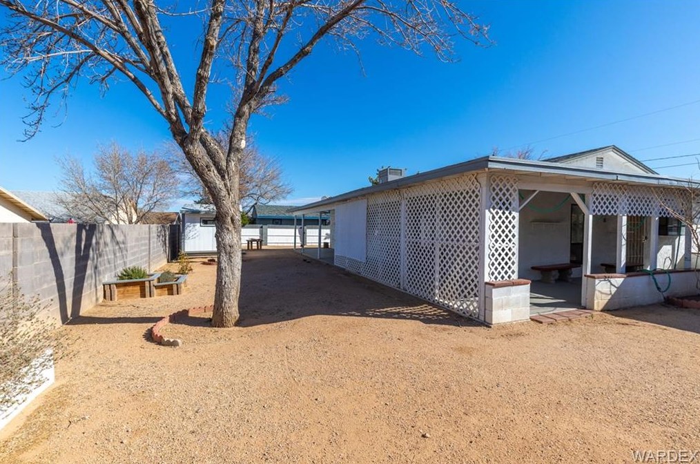 3585 Wl St, Kingman AZ 86409-3020 exterior