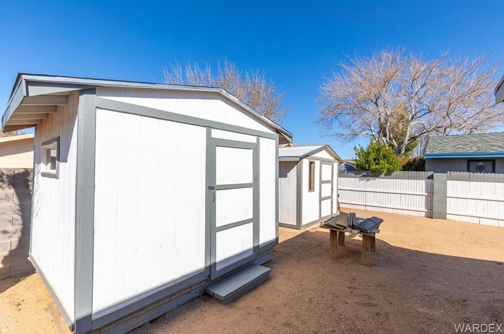 3585 Wl St, Kingman AZ 86409-3020 exterior