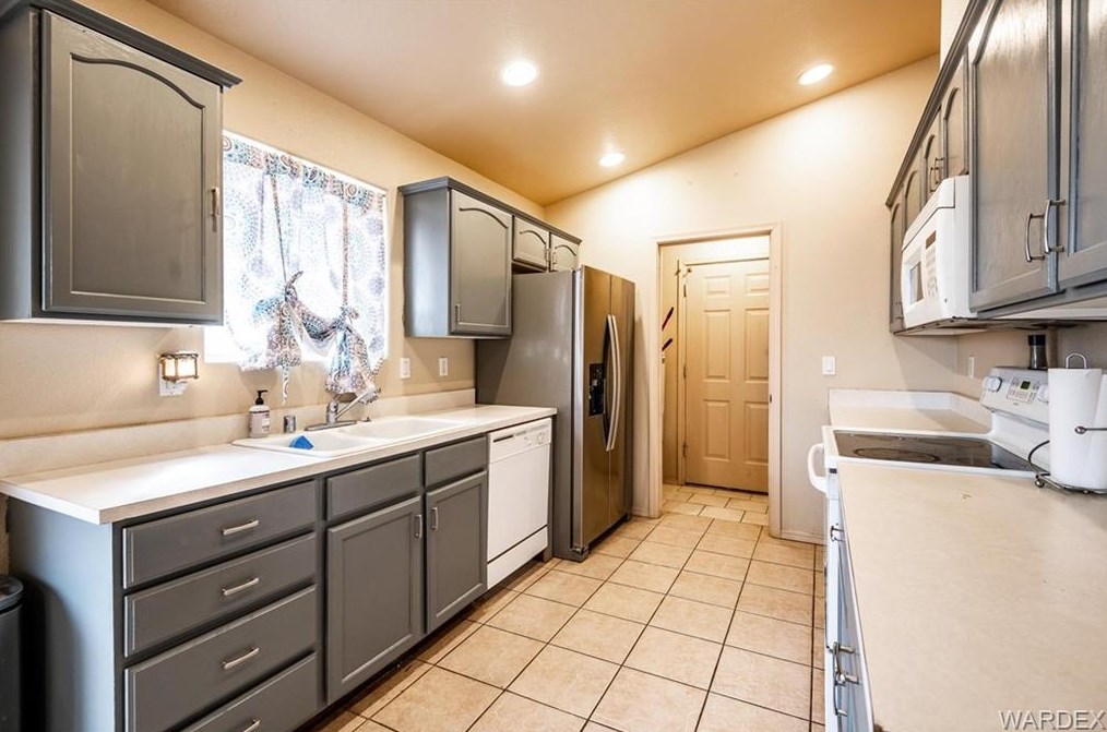 2349 Harrod Ave, Kingman, AZ 86401-6315