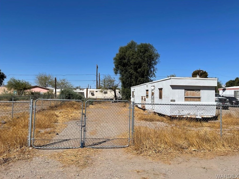 8767 S Ash St, Mohave Valley, AZ 86440