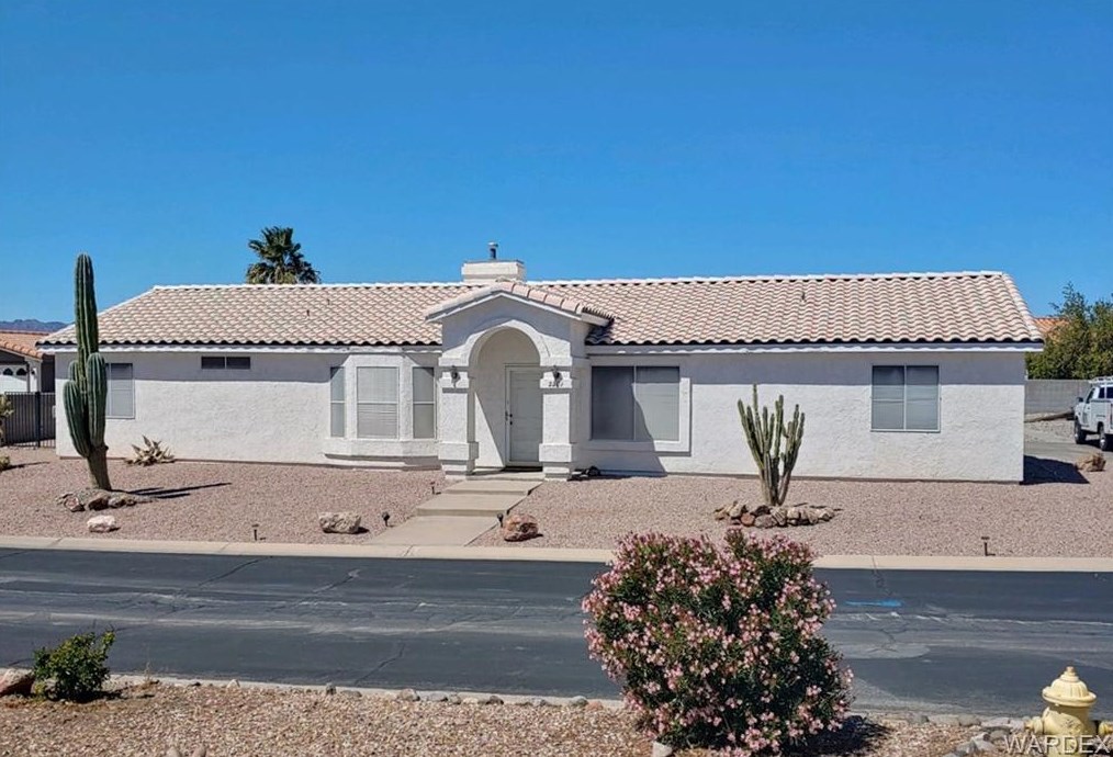 2281 E Willowleaf Dr, Mohave Valley, AZ 86440