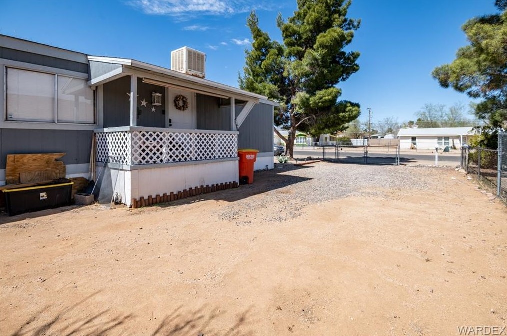 2930 Devlin Ave, Kingman AZ 86409-2207 exterior