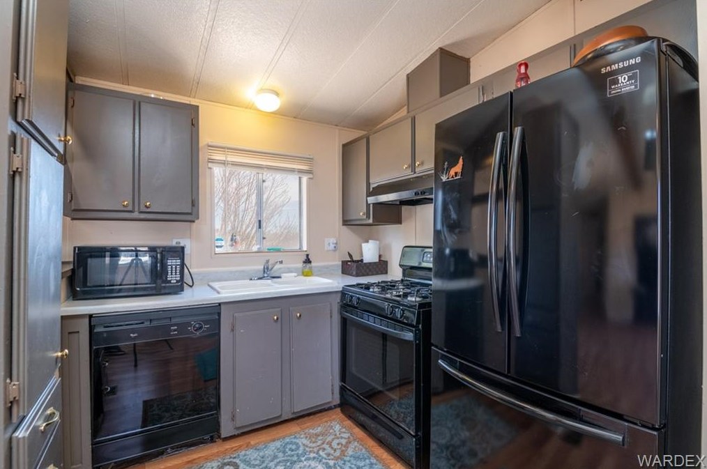 2930 Devlin Ave, Kingman AZ 86409-2207 exterior