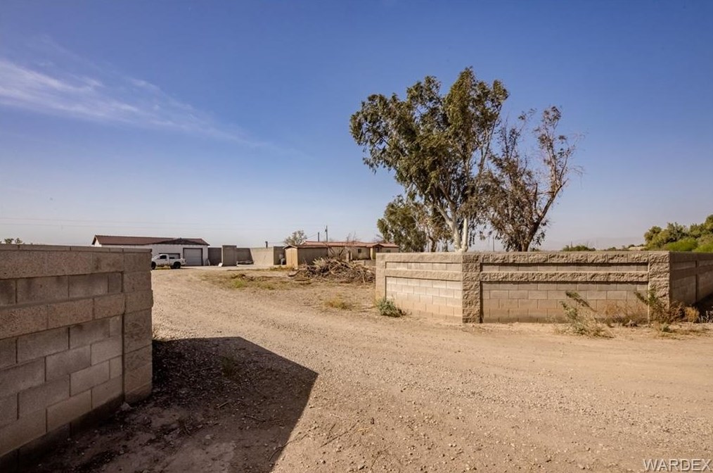 3214 E Cheyenne Dr, Mohave Valley, AZ 86440