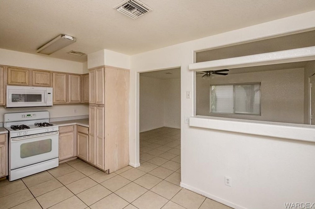 2890 Alpha St, Kingman AZ 86401-5380 exterior