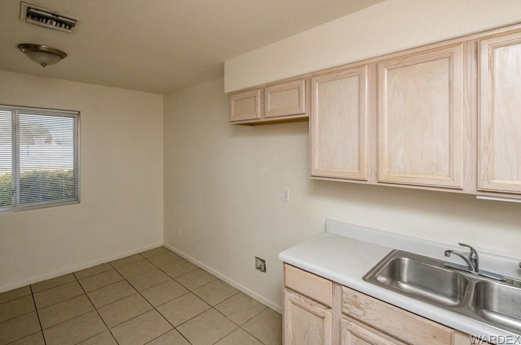 2890 Alpha St, Kingman AZ 86401-5380 exterior