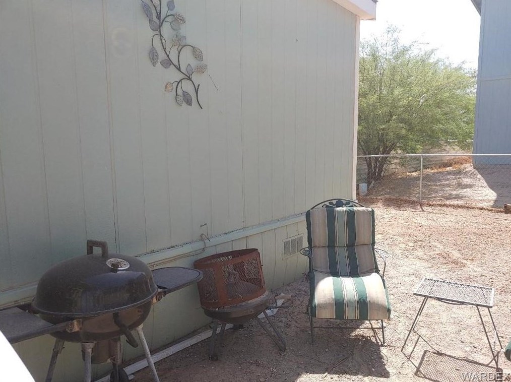 8005 S Evergreen Dr, Mohave Valley, AZ 86440