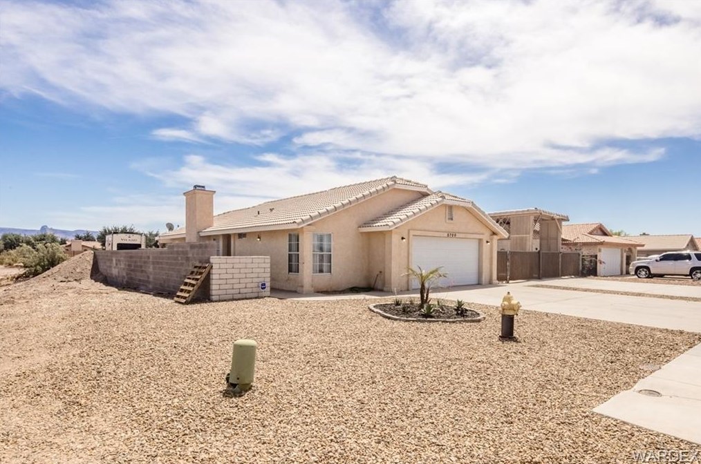 5700 S Bernstein Dr, Bullhead City, AZ 86426