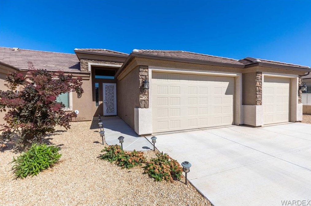 4755 Old Ranch Ln, Kingman, AZ 86401-8761