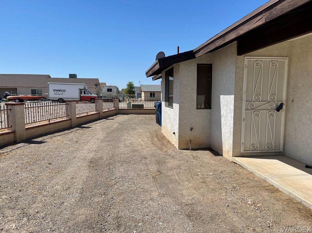 448 Roadrunner Dr, Bullhead City, AZ 86442