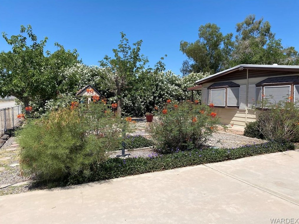 2055 E Mustang Dr, Mohave Valley, AZ 86440