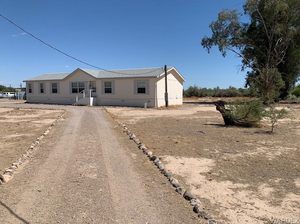 3042 E Courtwright Rd, Mohave Valley, AZ 86440