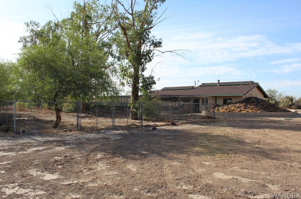 7227 S Mesquite Dr, Mohave Valley, AZ 86440
