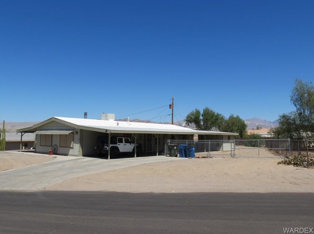 1725 Toro Rd, Bullhead City, AZ 86442