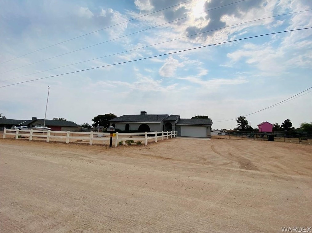 3878 Evans St, Kingman, AZ 86409-3316