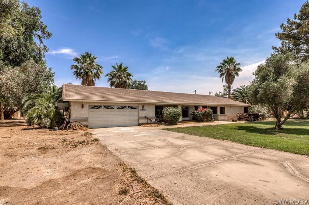 1951 E Ironwood Dr, Mohave Valley, AZ 86440