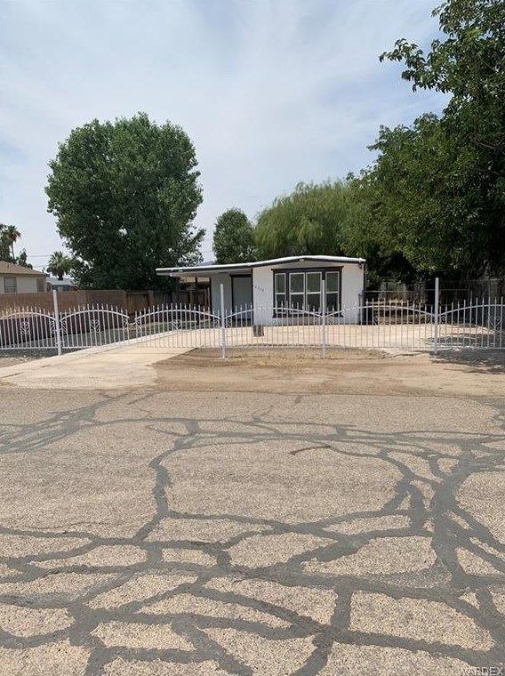 10575 S Tin Ln, Mohave Valley, AZ 86440