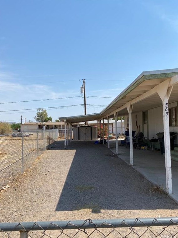 585 Malibu Cir, Bullhead City, AZ 86442