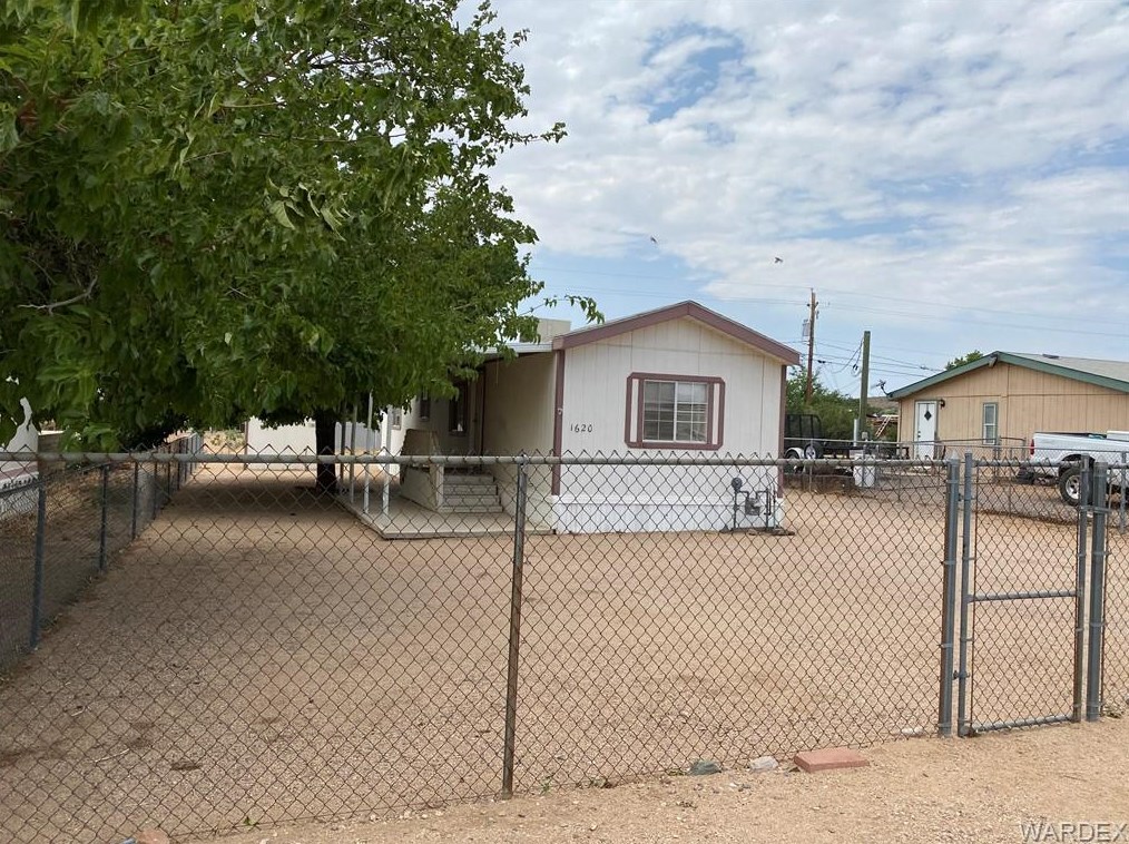 1620 Potter Ave, Kingman, AZ 86409-1282