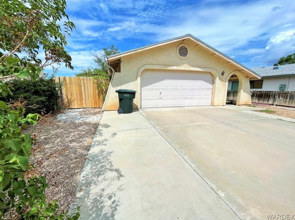 3675 Moore St, Kingman, AZ 86409-3013