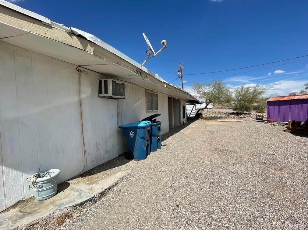 2626 Laverne Dr, Lake Havasu City, AZ 86404-1260