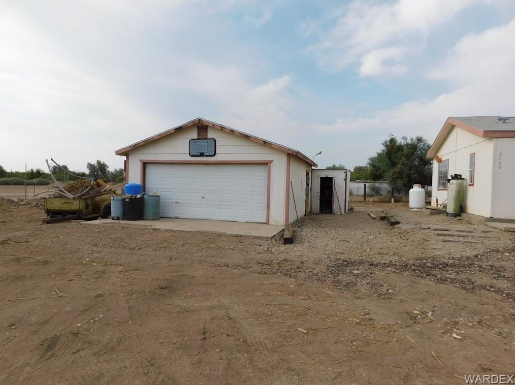 3130 E Courtwright Rd, Mohave Valley, AZ 86440
