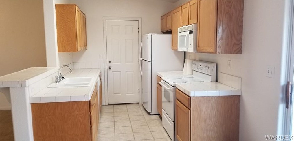 870 Florence Ave, Bullhead City, AZ 86429