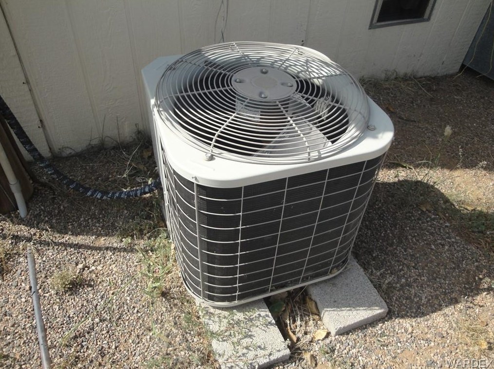 1775 Devlin Ave, Kingman AZ 86409-2204 exterior